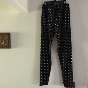 Polka Dot leggings in black and white. Size L